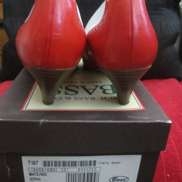 Red & White Bass Pumps SZ 6 - Picture 2 of 5
